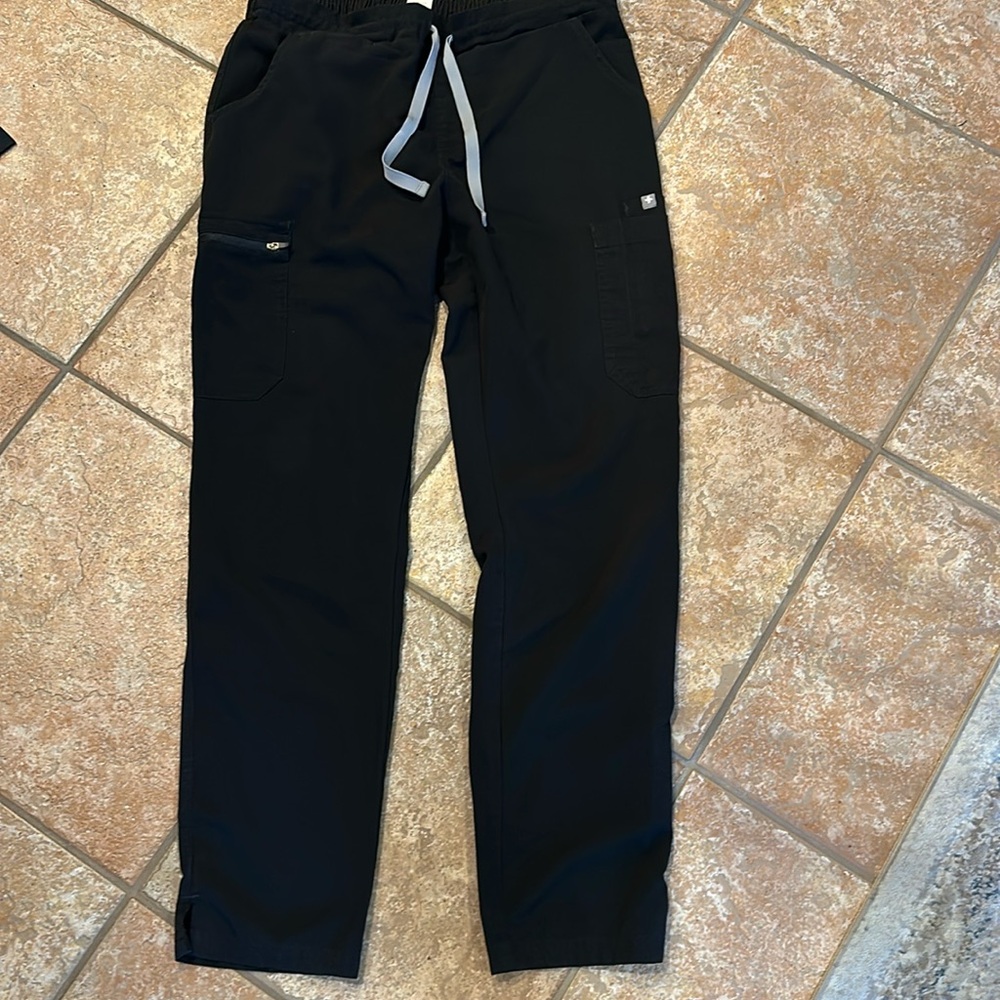 Figs scrubs bottom black small